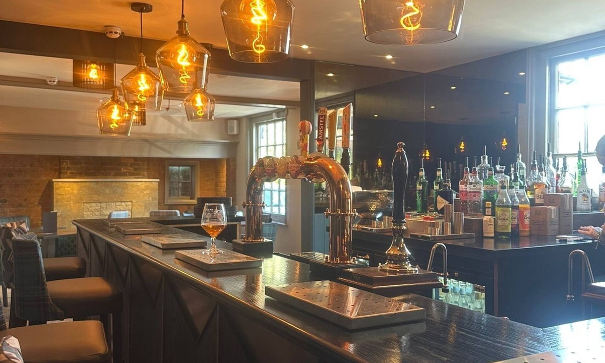 Flyford Flavell Hotel | The Boot Inn