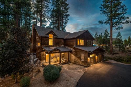 Truckee House | The Cottages, Summer Escape - Golf, Pool & Family Fun - 2-Bedroom
