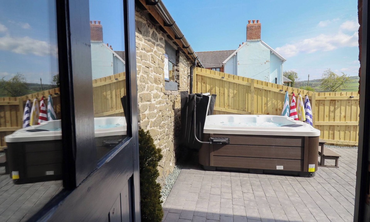 Llanfair Caereinion Cottage | The Granary