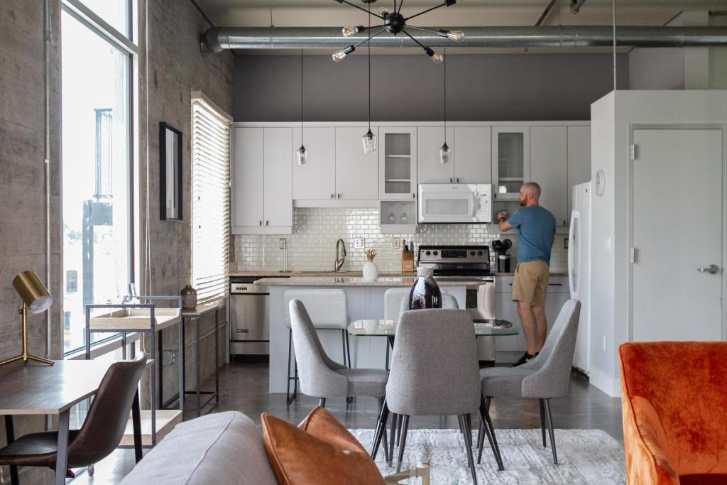 Downtown Austin Apartment | The Guild Austin Lofts on 5th