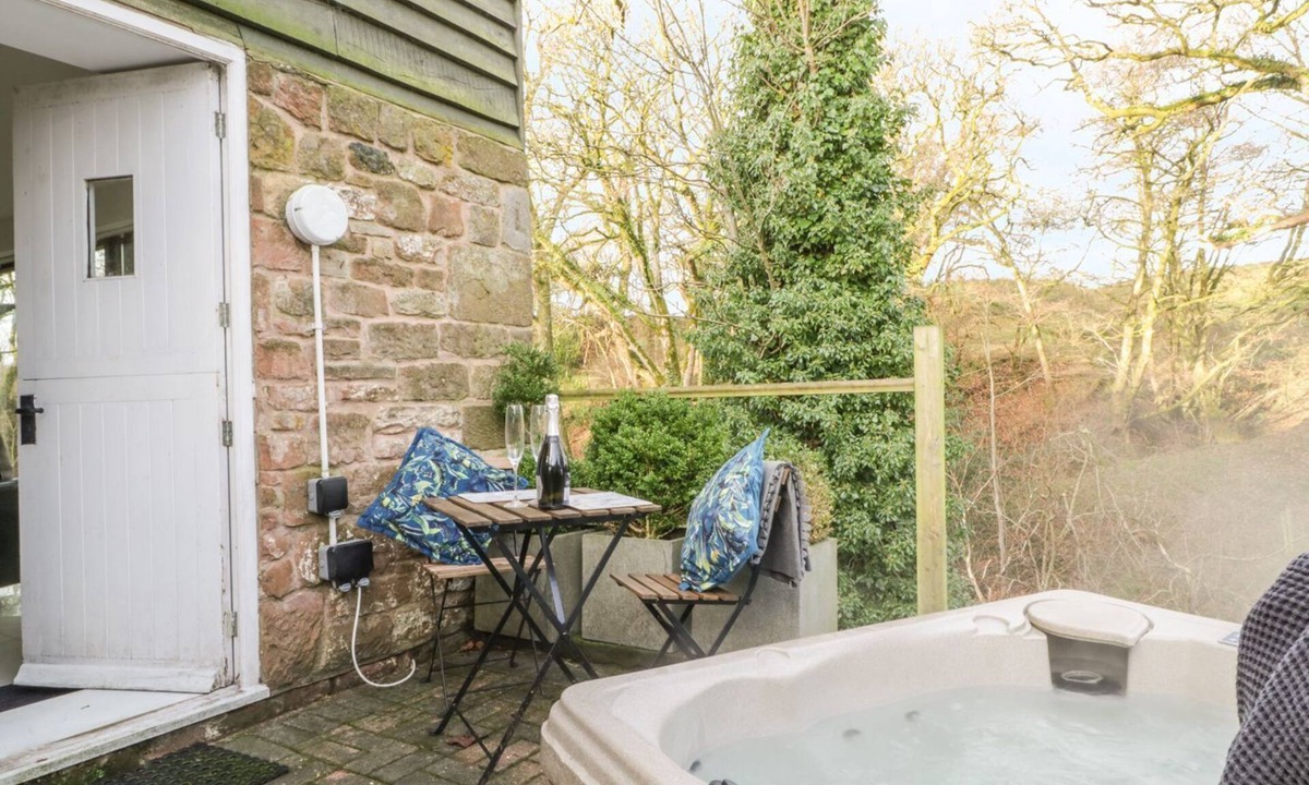Carlisle Cottage | The Heronry