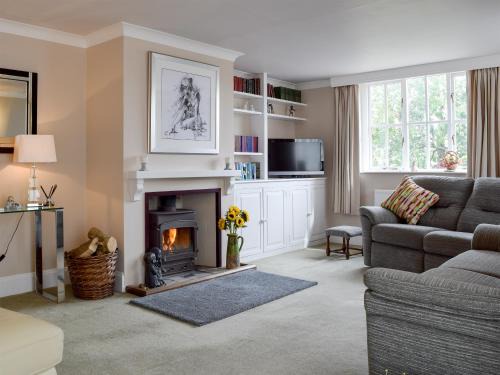 Middle Aston House | The Long House
