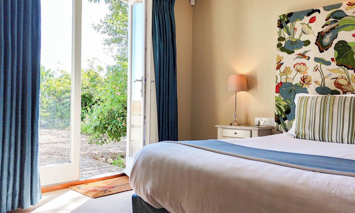 Halstead Hotel | The Pheasant Public House & Hotel Limited