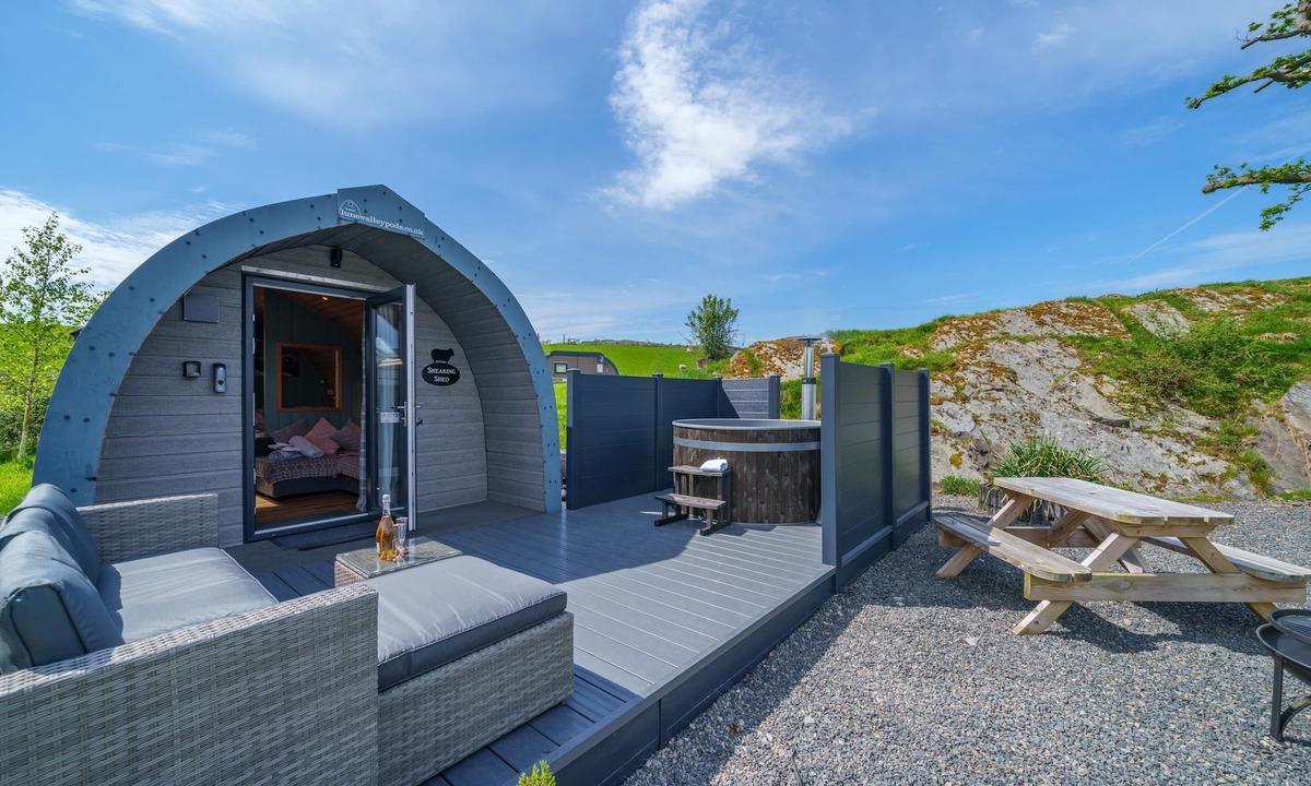Underbarrow Cabin | The Shearing Shed - Modern Glamping Pod for two, with underfloor heating