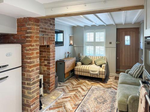 Dedham House | The Snug Cottage