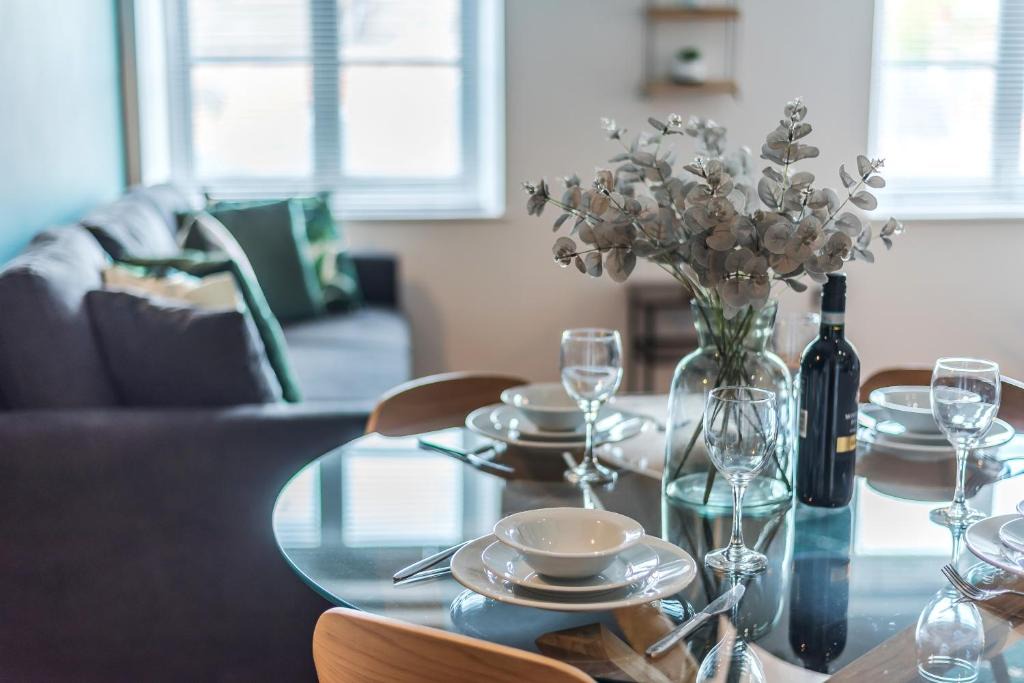 York Apartment | The Tannery - 2 bed 2 bath apartment with parking
