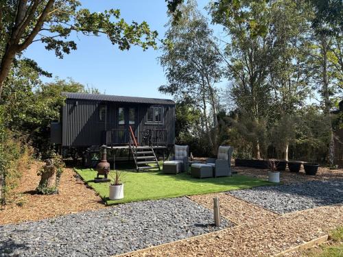 Ardens Grafton Apartment | The Willow Luxury Hut Cotswolds & Stratford
