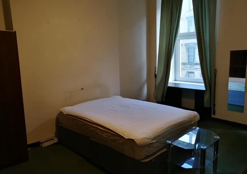 North West Apartment | Three Bedroom Flat Glasgow West End