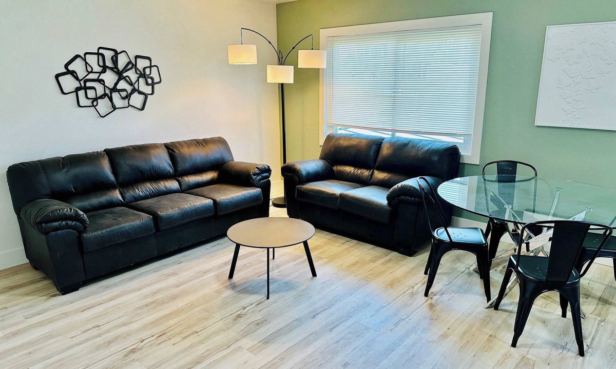 Old Southwest House | Tiny Haven Retreat|1Bedroom|1Bathroom|Sleeps 4