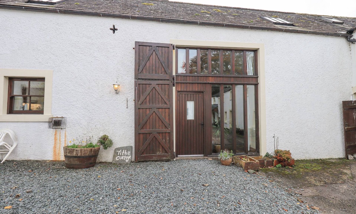 Cockermouth Cottage | TITHE COTTAGE, family friendly, with a garden in Cockermouth
