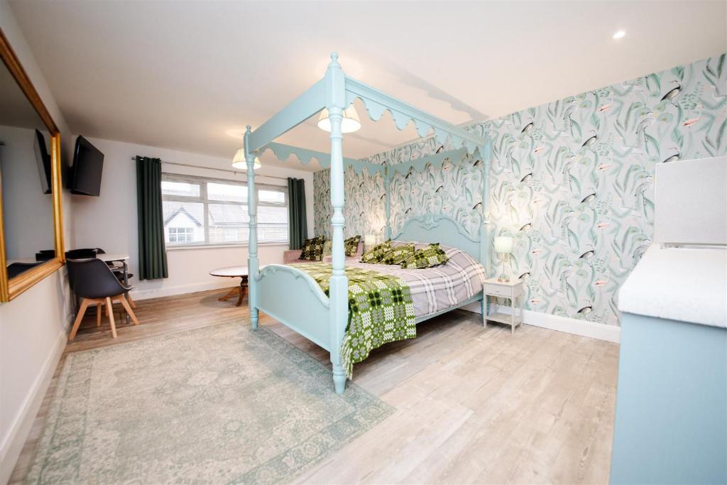 Aberporth House | Traeth Rooms