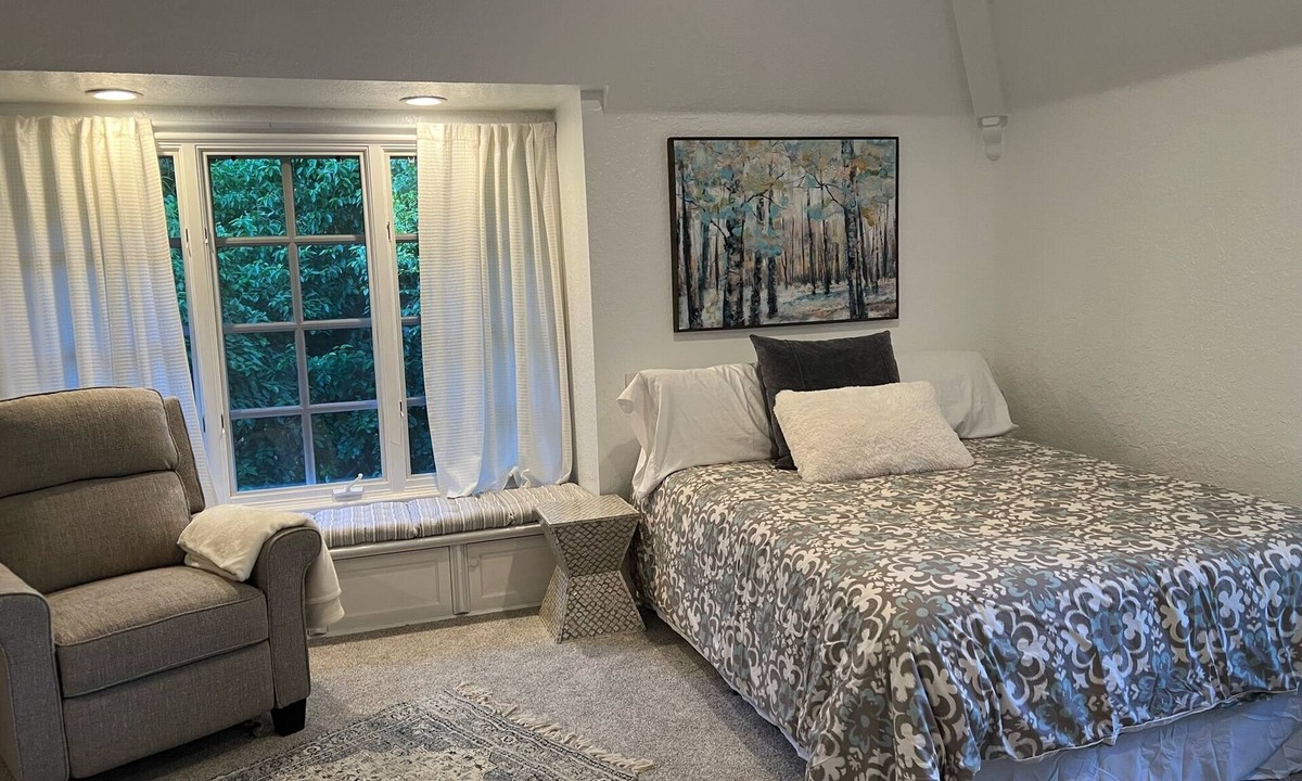 Chico Apartment | Tranquil Studio Loft at Bidwell Park