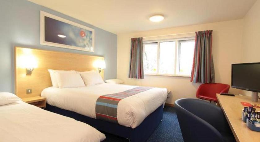 Saint Clears Hotel | Travelodge St. Clears Carmarthen
