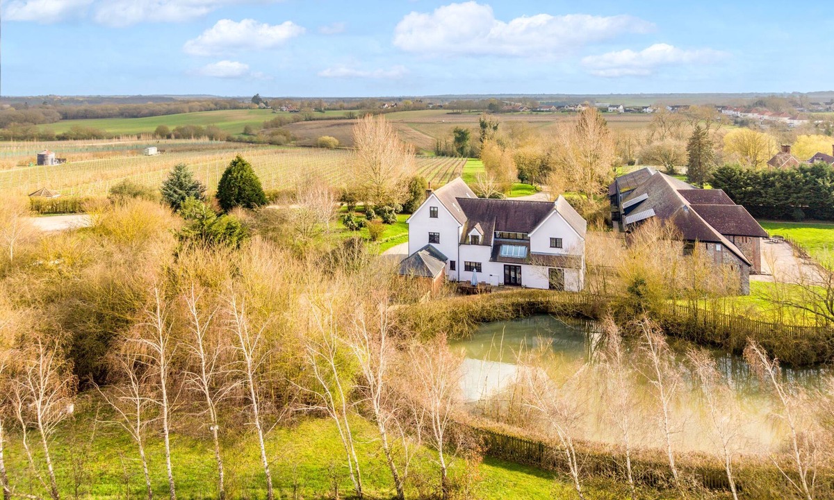 Halstead House | Tuffon Hall Farmhouse, Sible Hedingham, Suffolk