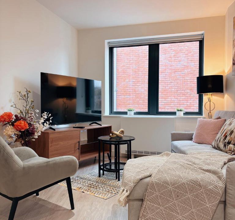 Exeter Apartment | Two Bedroom Warm and Cozy Retreat in Exeter