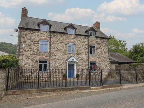 Welshpool House | Upper Dolarddyn