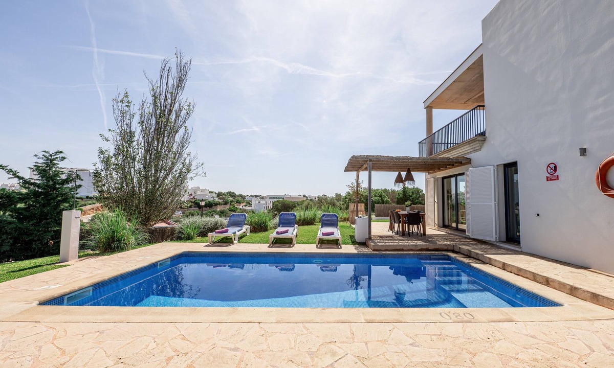 Cala d'Or Villa | Villa "Can Baltasar" with Mountain View, Private Pool & Wi-Fi