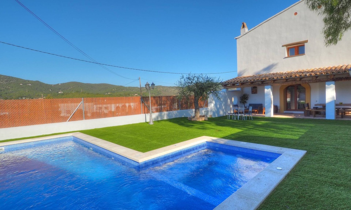 Sant Pere de Ribes Villa | Villa Can Roig by Hello Homes Sitges