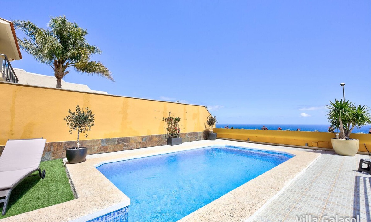 Radazul Villa | Villa Galasol with heated pool.