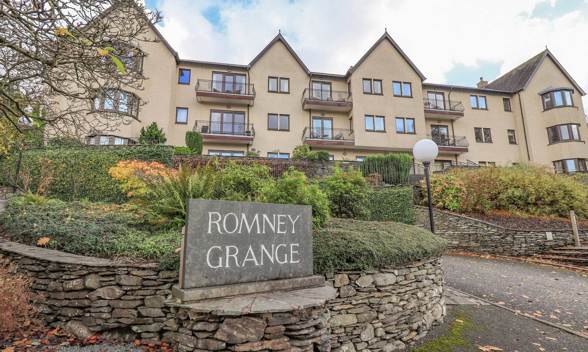 Waterhead Cottage | WATERHEAD RETREAT, family friendly in Ambleside