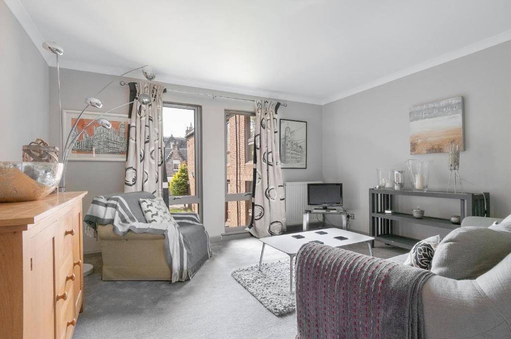 Haymarket Apartment | Wester Coates Road Apartments