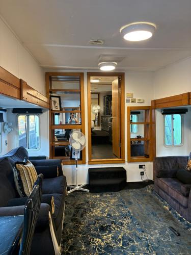 Wokingham Apartment | Winnie baygo Meadow view