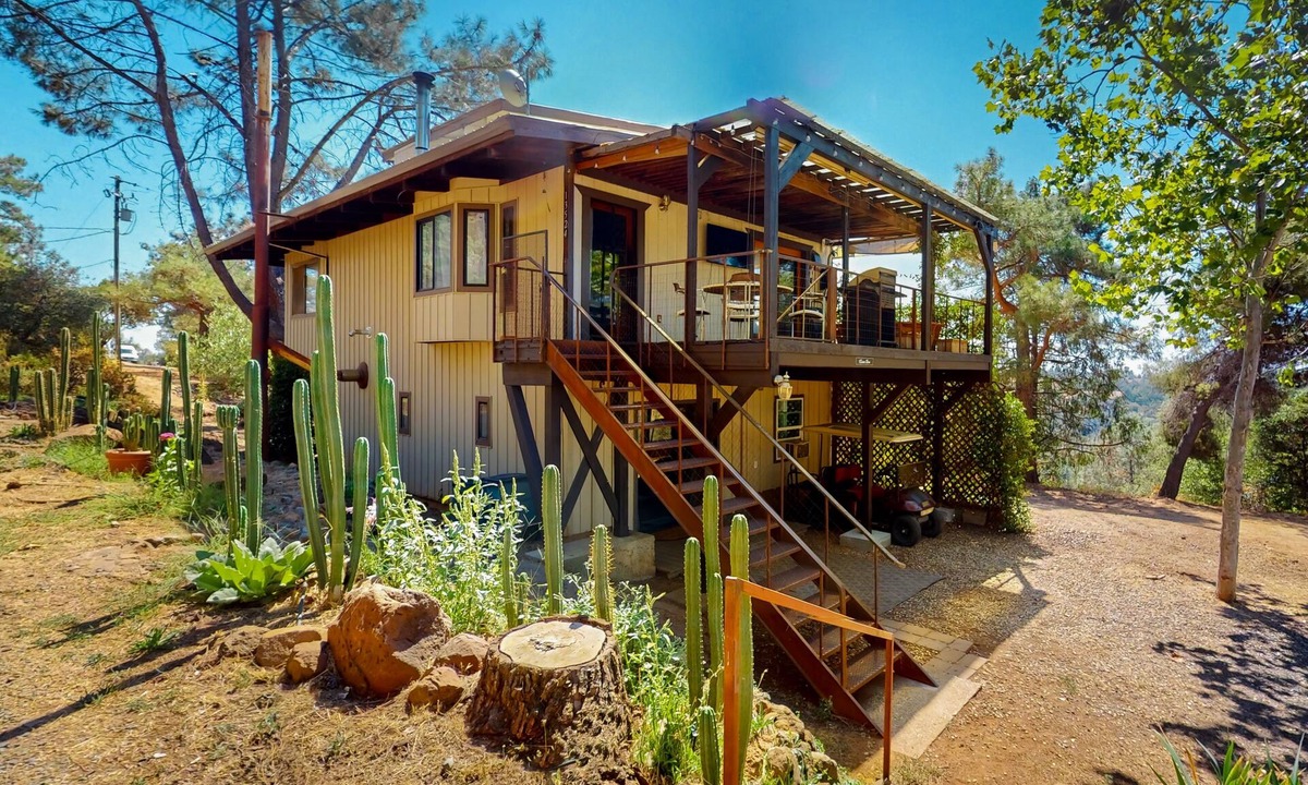 Chico House | Zen Mountain Retreat hideaway with sweeping views, outdoor space, & W/D