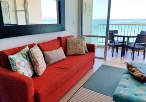 Beachfront WD King Bed Isla Verde Walk 2 Eat