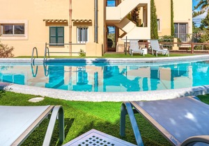 Holiday Apartment ‘Ferrera Luxe Apartamento 817’ close to the Beach with Pool, Wi-Fi, A/C, Balcony, Terrace & Garden; Street Parking Available