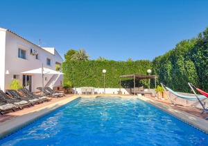 Large and comfortable villa with heated pool in Moraira, Costa Blanca, Spain for 12 persons