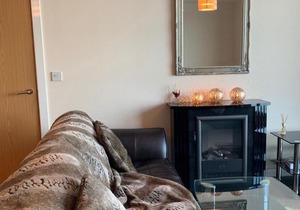 Luxury Cardiff Bay Flat - Free Parking