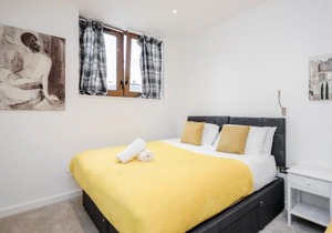 Spacious 1 Bed Luxury St Albans Apartment - Free WiFi