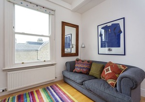 UP TO 20% OFF - A comfortable yet funky home sleeping 8 in vibrant Camden- Veeve