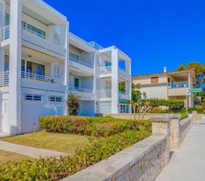 Beachfront Sivella 