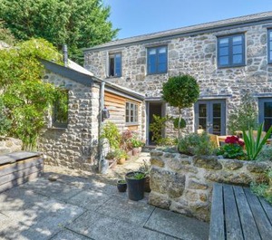 Cottage Tor 