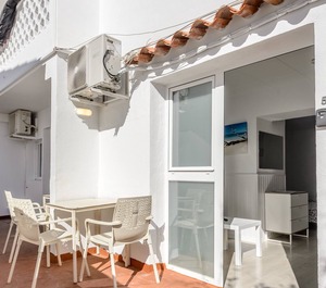 Holiday Terrace 