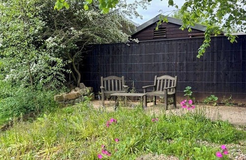 Sherborne House | 1 Bed in Clatcombe (oc-s33309)