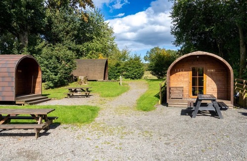 Kirkby Lonsdale Ski Chalet | 1 Bed in High Casterton (oc-h32960)