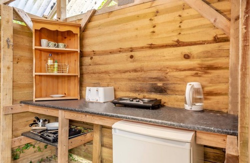 Tenby Ski Chalet | 1 Bed in Redberth (oc-h33668)