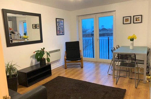 Island Gardens Apartment | 1 bed Riverside Canary Wharf London