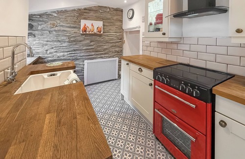 Ffestiniog Cottage | 1 bedroom accommodation in Pant Llwyd, near Blaenau Ffestiniog