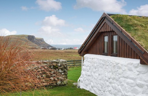 Bornesketaig Cottage | 1 bedroom accommodation in Kilmuir, Isle of Skye