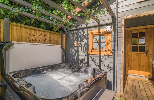 Bisterne Cottage | 1 bedroom accommodation in Ringwood, New Forest