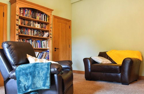 Brechfa Cottage | 1 bedroom accommodation in Llanfynydd