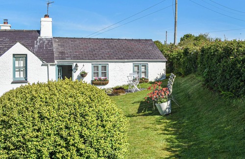 Tyn-y-Gongl Cottage | 1 bedroom accommodation in Benllech