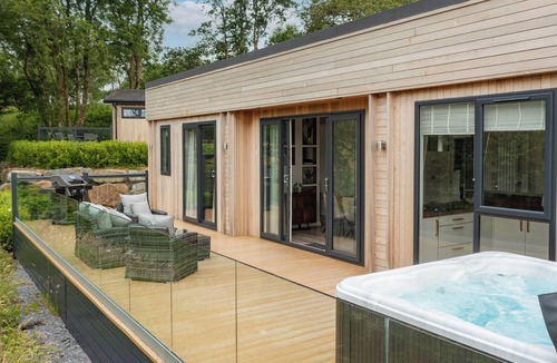 Narberth Ski Chalet | 1 bedroom accommodation in Narberth