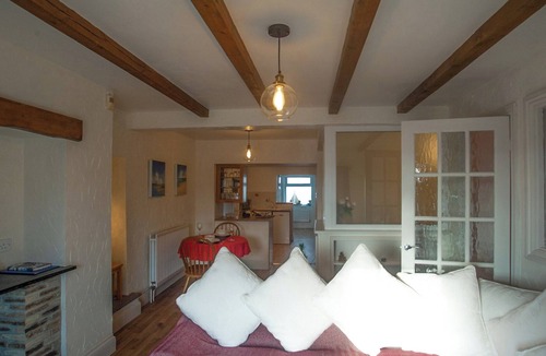 Trenance Cottage | 1 bedroom accommodation in Mawgan Porth, near Newquay