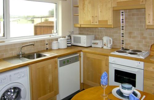 Angle House | 1 Mirehouse Place