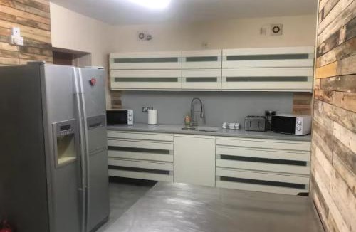 Sketty House | 106 Brynmill - Room 8