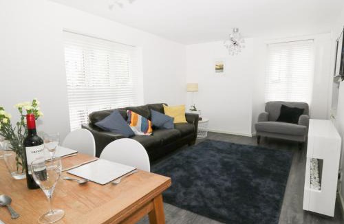 Kendal Apartment | 11 Camden Building